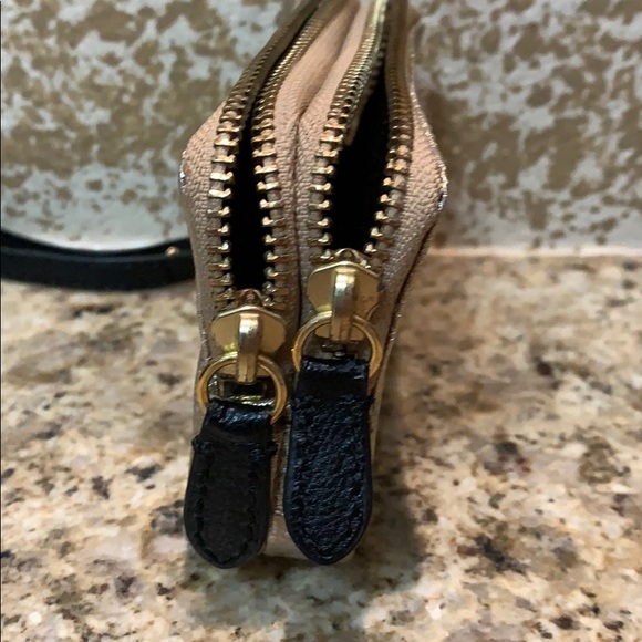 Juicy Couture wristlet - Picture 5 of 5